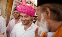 Rahul-Gandhi-campaigning--002